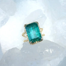 Load image into Gallery viewer, Elisabeth Bell Aura Emerald Ring

